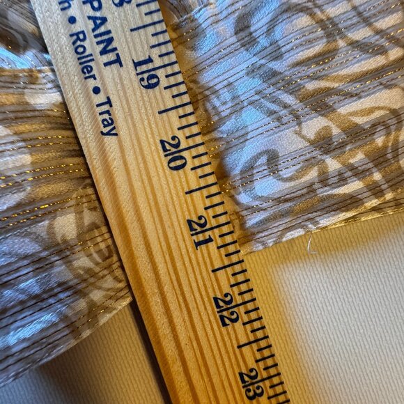 VTG Flora Kung 100% Silk Blouse Size 8 Cream Gold Print Deep Plunge Neck 70s 80s - Picture 10 of 10